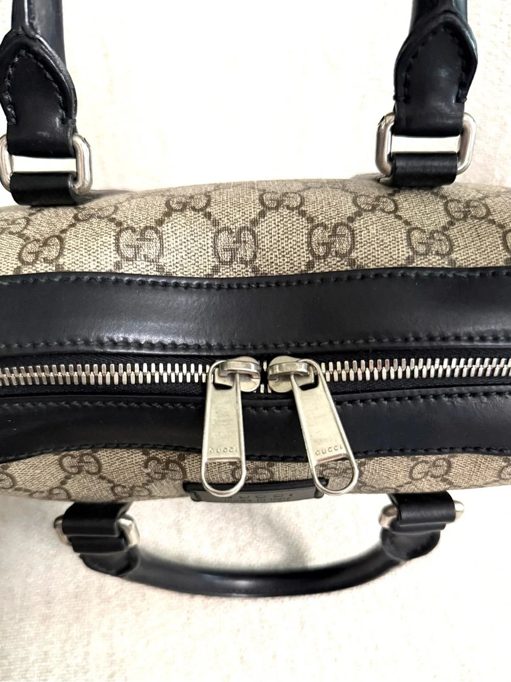 Authentic Gucci supreme laptop bag briefcase brown black leather unisex